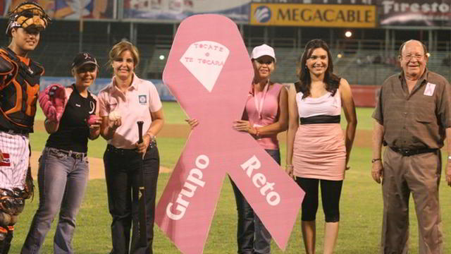 Campaña contra el cáncer de mama en Hermosillo