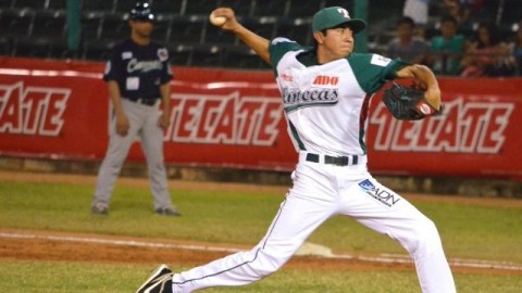 Ángel Araiza, pitcher de Olmecas de Tabasco ante Delfines